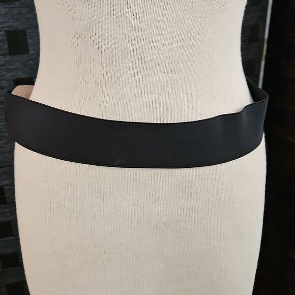 Elegant Black Silver Tone Bow Belt - Picture 3 of 7